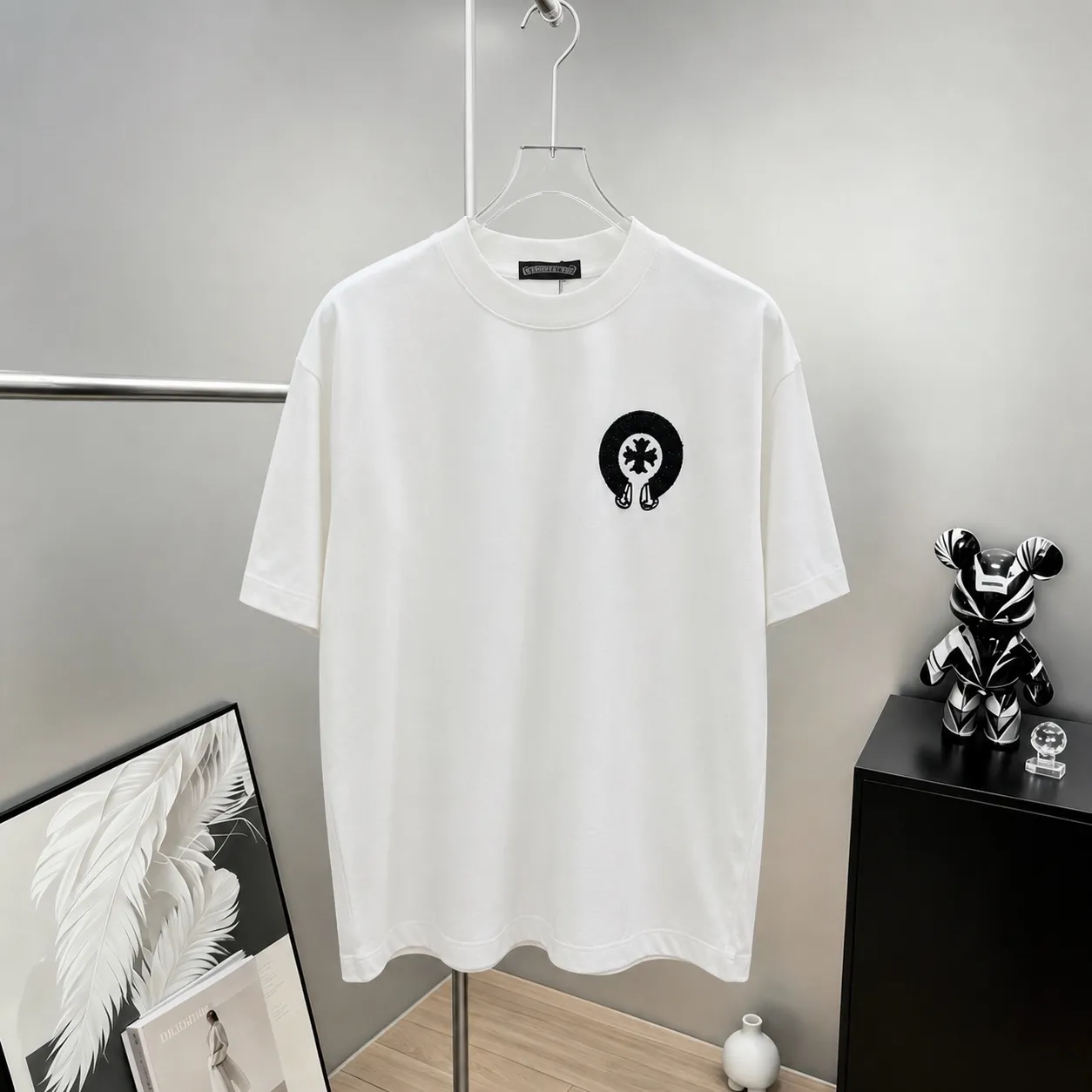 CH～ 《 》 ， tee ， Same Style ， : Black White Coffee Brown Size： S （90-130 ） M （125-150 ） L （135-165 ） XL （160-190 ） XXL（185 ）